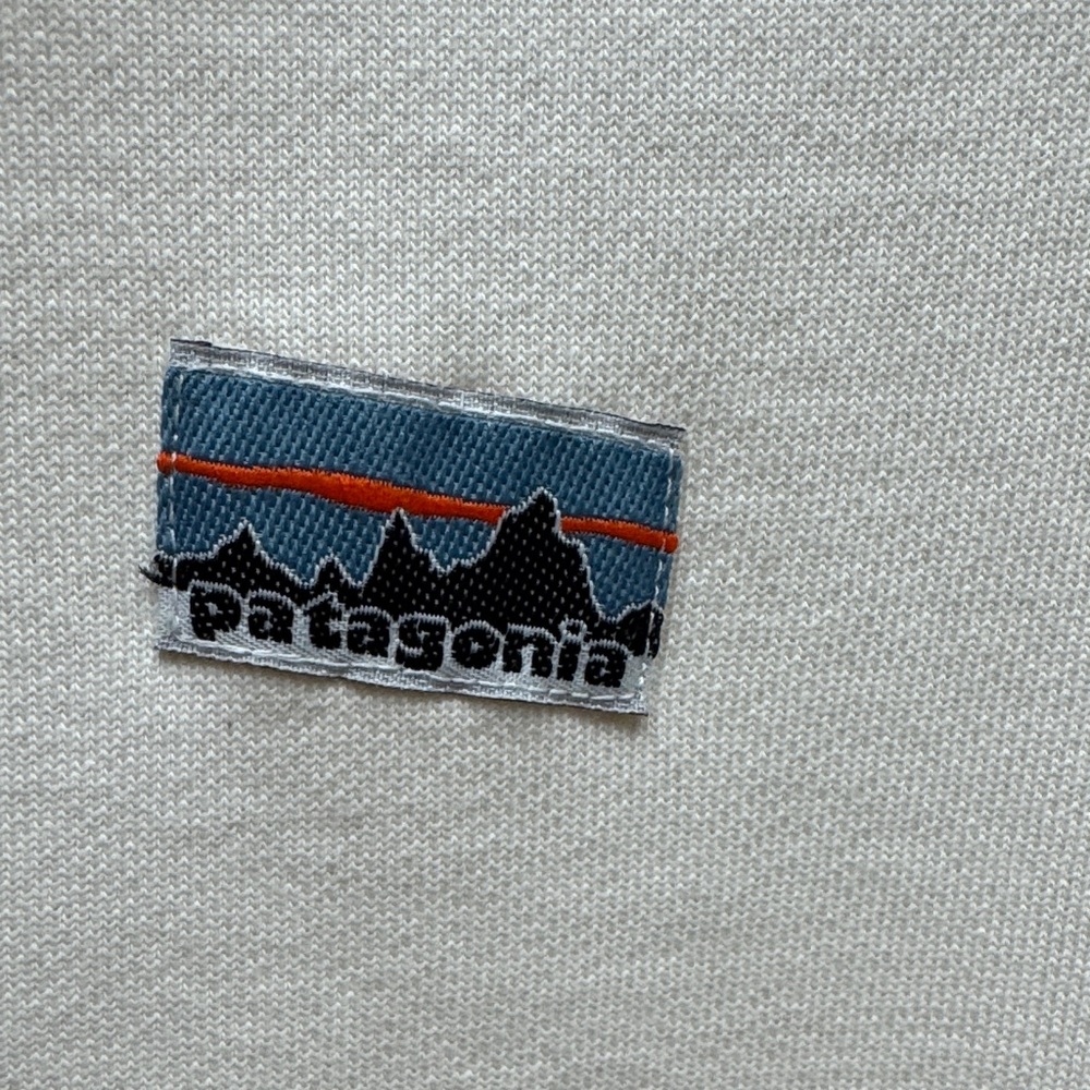 Like New Patagonia Women's Cream Crop Hoodie L - Picture 3 of 4